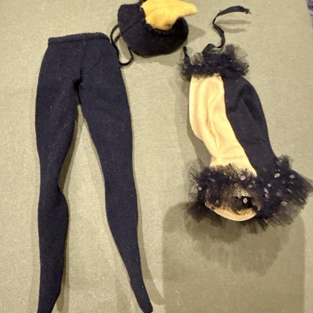 Vintage Barbie #944 Masquerade Outfit 1963 Leotard Hat Leggings Mattel